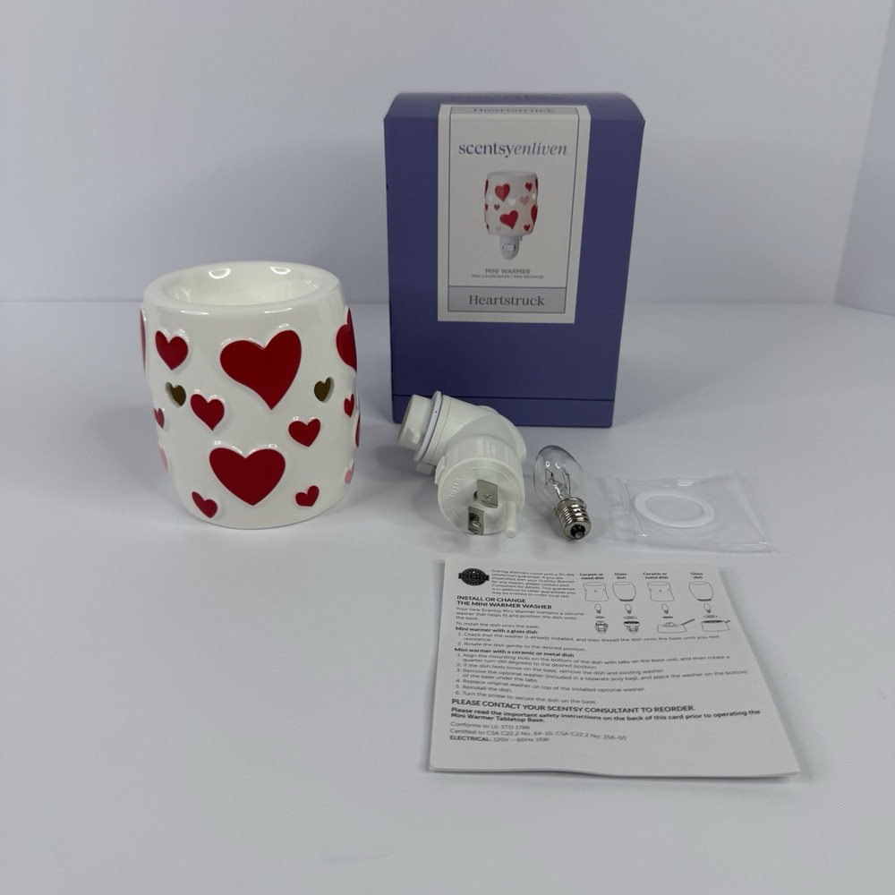 Scentsy Heartstruck Mini Warmer With Bulb Brand New NIB Scentsy Enliven